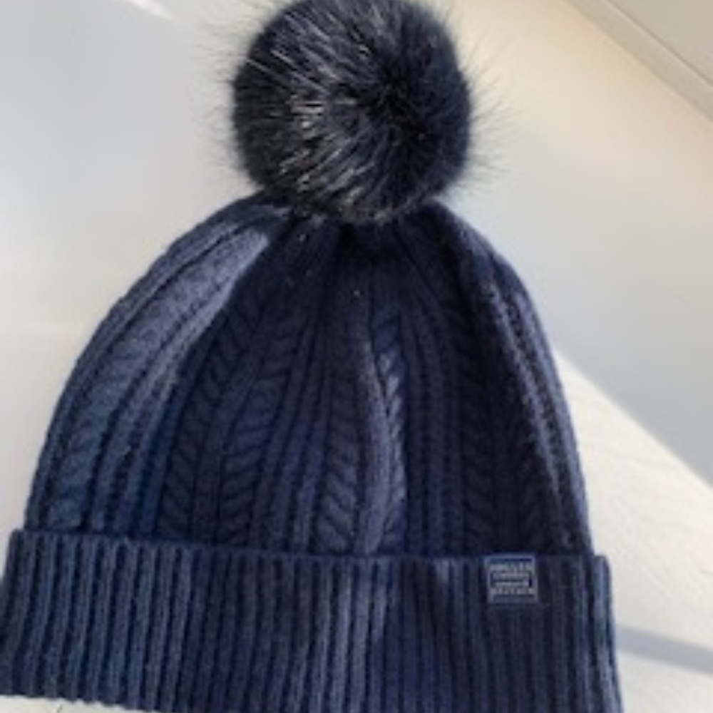 Women's Navy Wool Cable Knit Hat